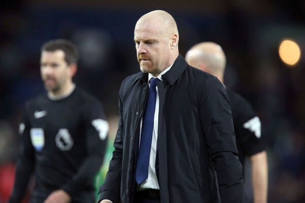 Trs horas antes de entrar em campo, Everton demite treinador