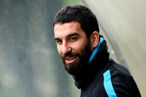 Feliz no Barcelona, Arda Turan no pensa em sair