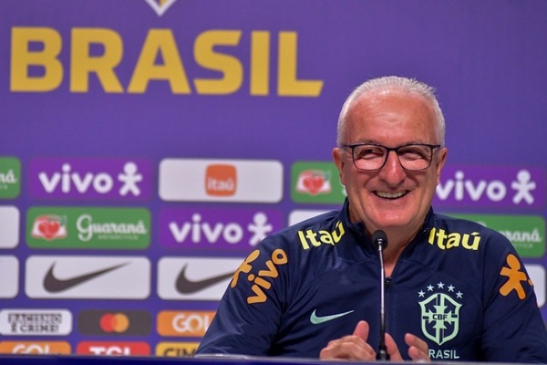 Forado pelas leses, Dorival Jnior divulga trs mudanas na seleo brasileira