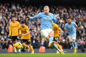Com hat-trick de Haaland, City vence o Wolverhampton e mantm perseguio ao Arsenal