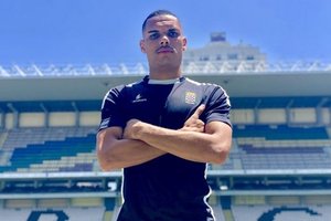 Zagueiro deixa o Paran rumo ao futebol portugus