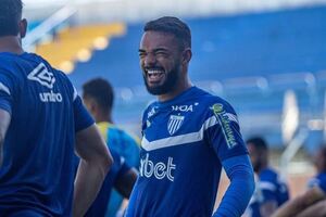 Raniele acerta transferncia definitiva para o Cuiab