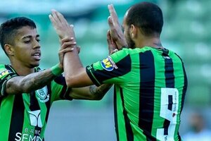 Amrica Mineiro vence CSA e pula para o G4 da Srie B