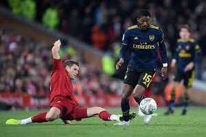 Sem espao no Arsenal, Maitland-Niles entra na mira da Roma