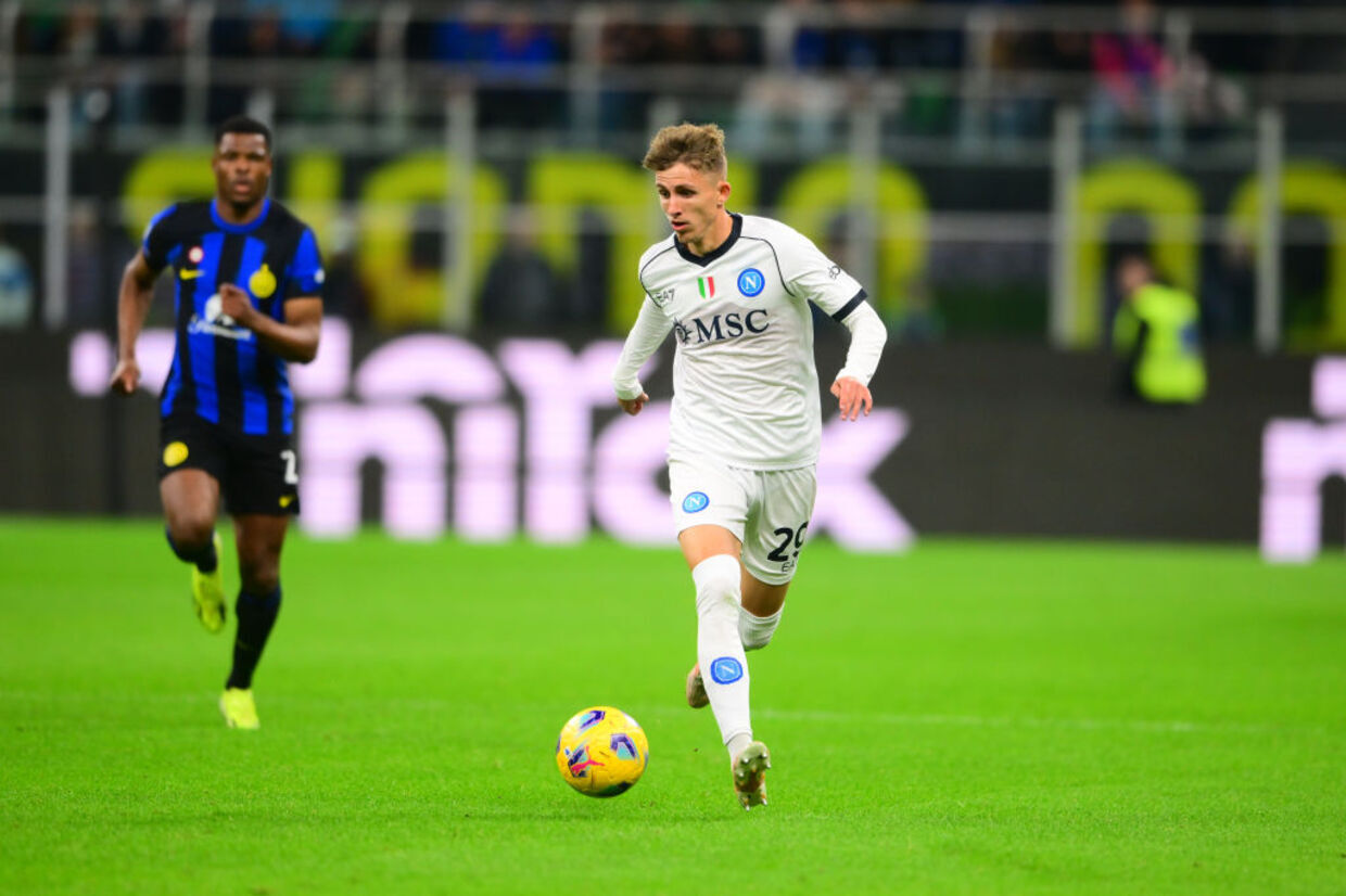 Napoli empresta Lindstrøm para o Everton