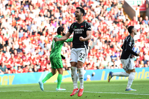 Arsenal cresce na segunda etapa e arranca empate do Liverpool