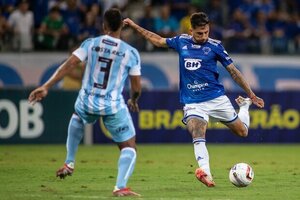 Cruzeiro vence Londrina e entra no G4 da Srie B