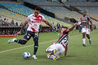 Fred perde pnalti e Fluminense apenas empata com Unin Santa F em casa 
