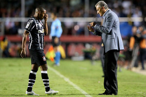 Tite cita jogadores no convocados por 'detalhes'