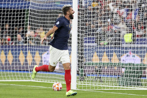 Giroud bate recorde pela Frana e se aproxima de Henry