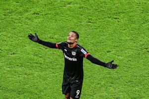 Prodígio Wirtz bate recorde de Havertz na estreia e reforça aposta do  Leverkusen em jovens promessas 