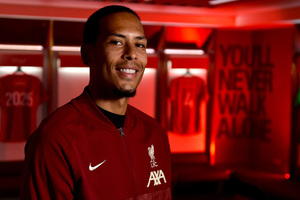 Al Hilal oferece 'salrio astronmico' para tirar Van Dijk do Liverpool