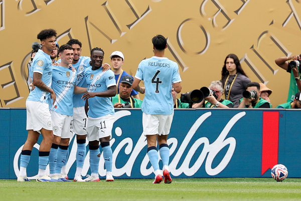 City economiza esforos, define no primeiro tempo e vence o Wydad na estreia do Mundial