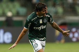 Goulart faz dois, d assistncia e comanda vitria do Palmeiras sobre Ituano 