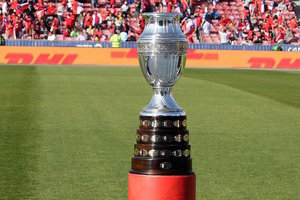 Guerrero  intruso entre os finalistas na seleo da Copa Amrica