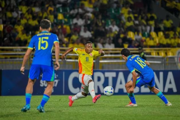 Brasil arranca empate no fim e derruba Colmbia nos pnaltis para conquistar Sul-Americano sub-17