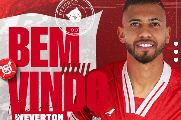 Lateral ex-Vasco e Cruzeiro refora o CRB no fechamento da janela
