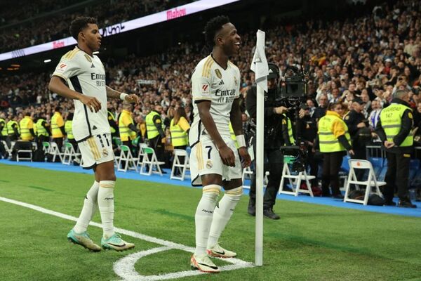 Brasileiros brilham e Real Madrid atropela o Valencia no Campeonato Espanhol