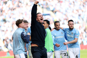 Sensao da Championship tem melhor sequncia em cinco dcadas e tenta retorno com Lampard 