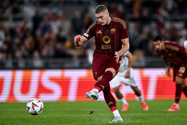 Ajax e Eintracht mantm invencibilidade; Roma e Real Sociedad vencem a primeira