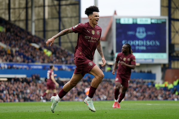 City marca no fim, amplia freguesia do Everton e segue busca por vaga na Champions
