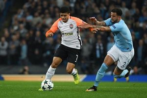 Taison no esconde frustrao por permanncia no Shakhtar
