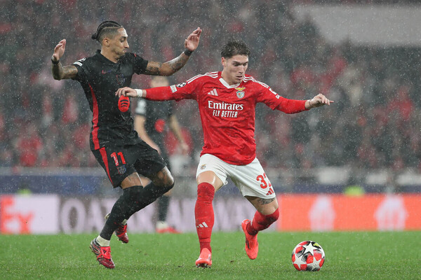 Botafogo volta a negociar com atacante argentino do Benfica