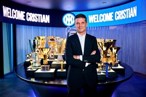 Oficial: Chivu  o novo tcnico da Inter
