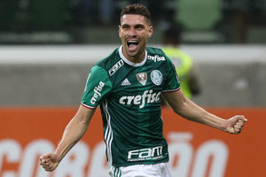 Camisa 10 do Palmeiras, Moiss negocia sada para a China