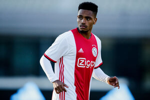 Promessa brasileira do Ajax vai defender o Twente, por emprstimo
