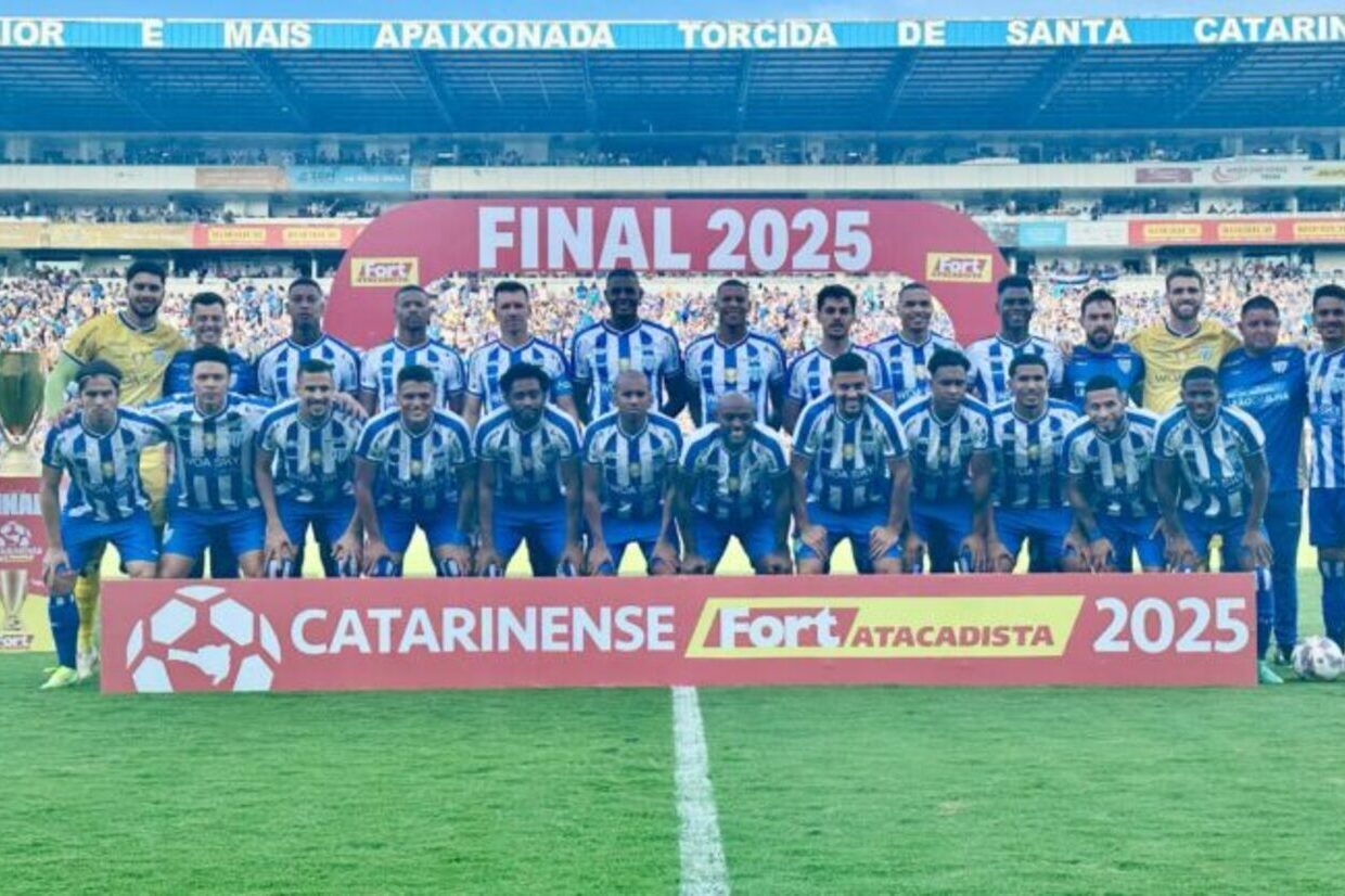 Com paralisao e polmica, Ava empata com a Chapecoense e vence o Catarinense