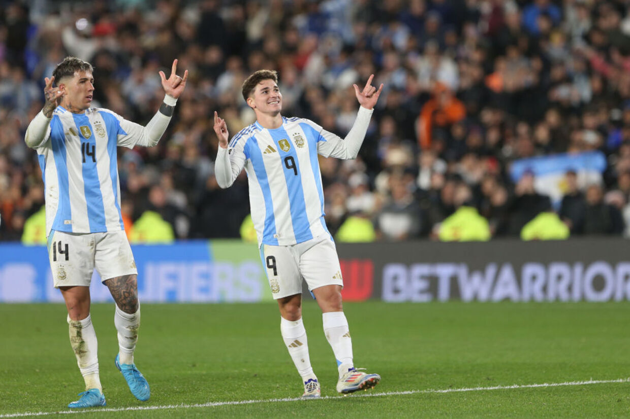 Argentina supera o Chile e mantém liderança folgada nas Eliminatórias