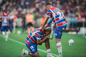 Fortaleza atropela o Colo-Colo e confirma recuperao na Libertadores