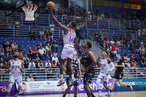 Franca massacra Caxias com maior pontuao da equipe na histria do NBB