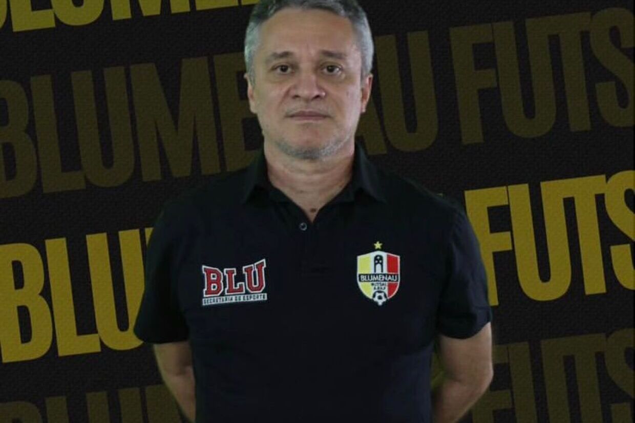 Após sequência negativa na LNF, Paulinho Cardoso deixa o comando do Blumenau