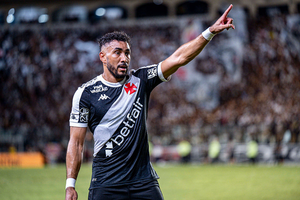 Vasco anuncia sada antecipada de Payet