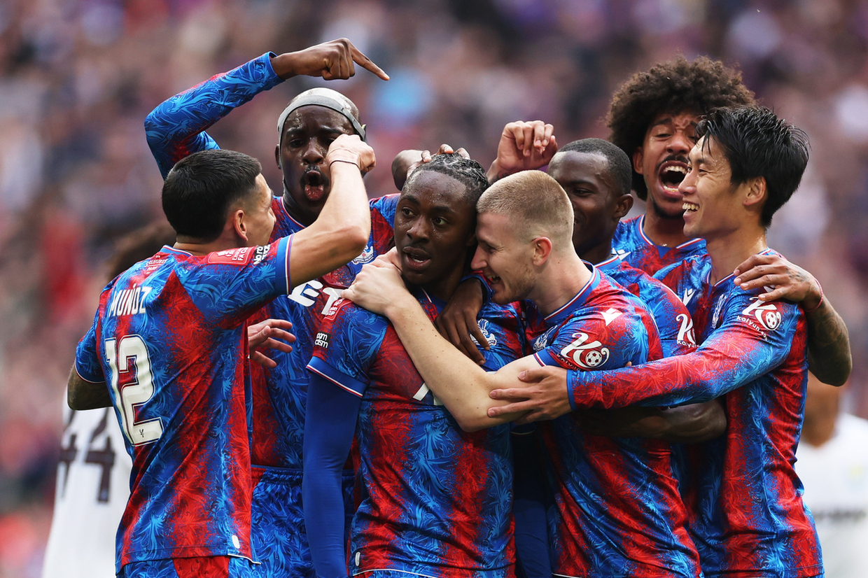 Crystal Palace vence Aston Villa e vai para a final da Copa da Inglaterra