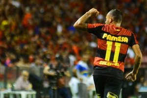 Sport leva susto, mas Guilherme decide e garante acesso do Leo  Srie A do Brasileiro