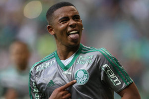 Manchester City confirma acerto com Palmeiras por Jesus 