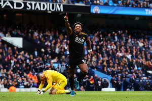 Wolverhampton surpreende no Etihad e City deixa Liverpool abrir folga na ponta