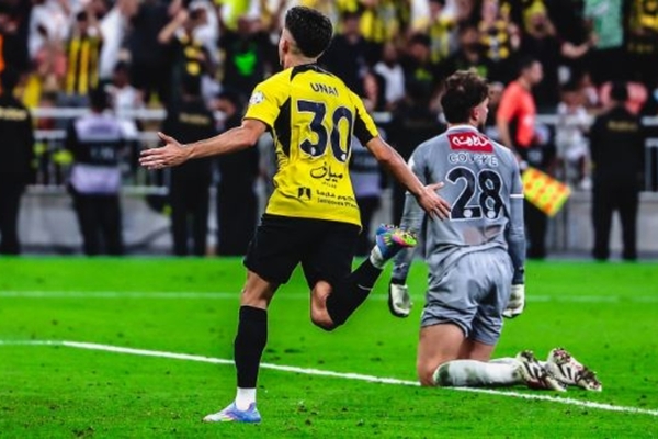 Al Ittihad bate Al Orobah e retoma rota do ttulo saudita