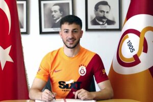 Dervisoglu est de volta ao Galatasaray