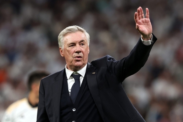 Ancelotti abre as portas para Xabi, e fala em 'lua de mel' com o Real