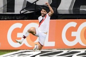 Com pnalti perdido, Corinthians inicia Brasileiro com derrota para o Atltico Goianiense