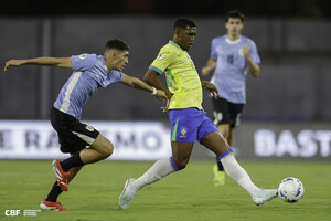 Brasil supera expulso e comea hexagonal final com vitria sobre Uruguai