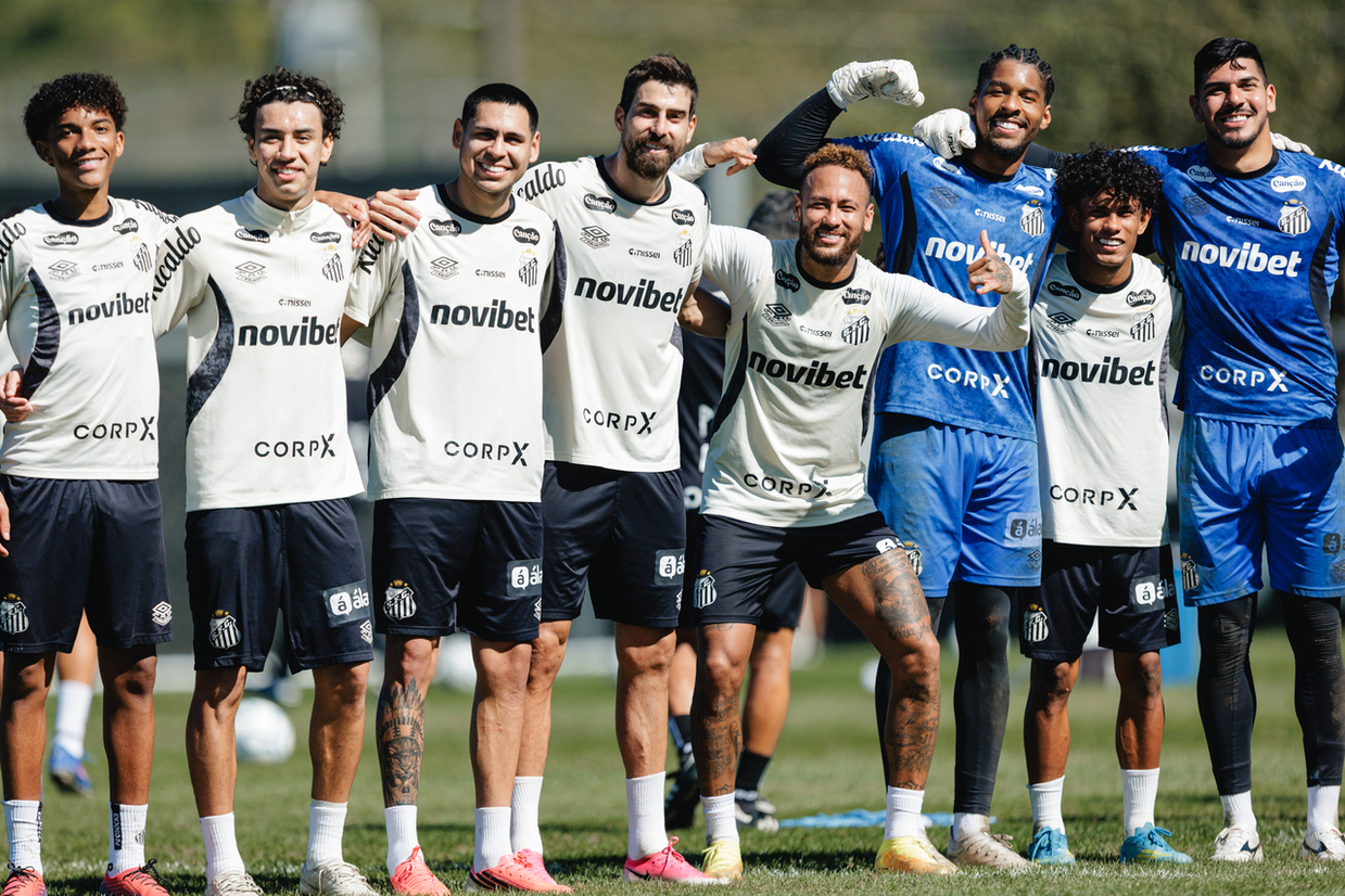 Neymar se reapresenta ao Santos em meio a incertezas sobre a Sul-americana Neymar se reapresenta ao Santos em meio a incertezas sobre a Sul-americana