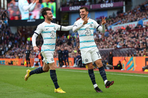 Mount marca duas vezes e Chelsea bate Aston Villa fora de casa