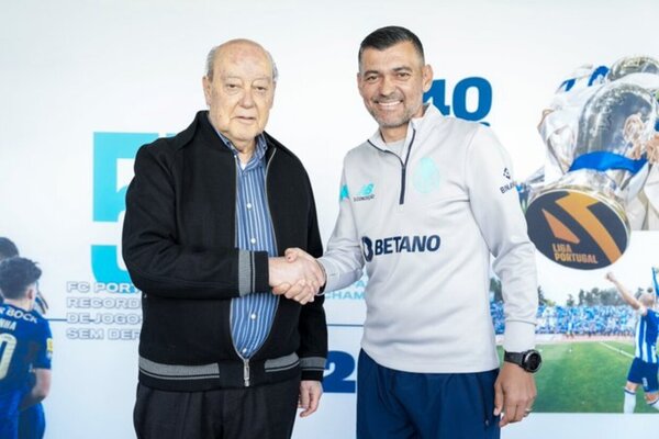 Porto oficializa renovao com Sergio Conceio at 2028