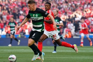 Benfica busca o empate com o Sporting e adia deciso do Portugus