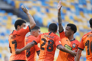 Com gols brasileiros, Shakhtar d a reviravolta no Oleksandriya e  campeo ucraniano
